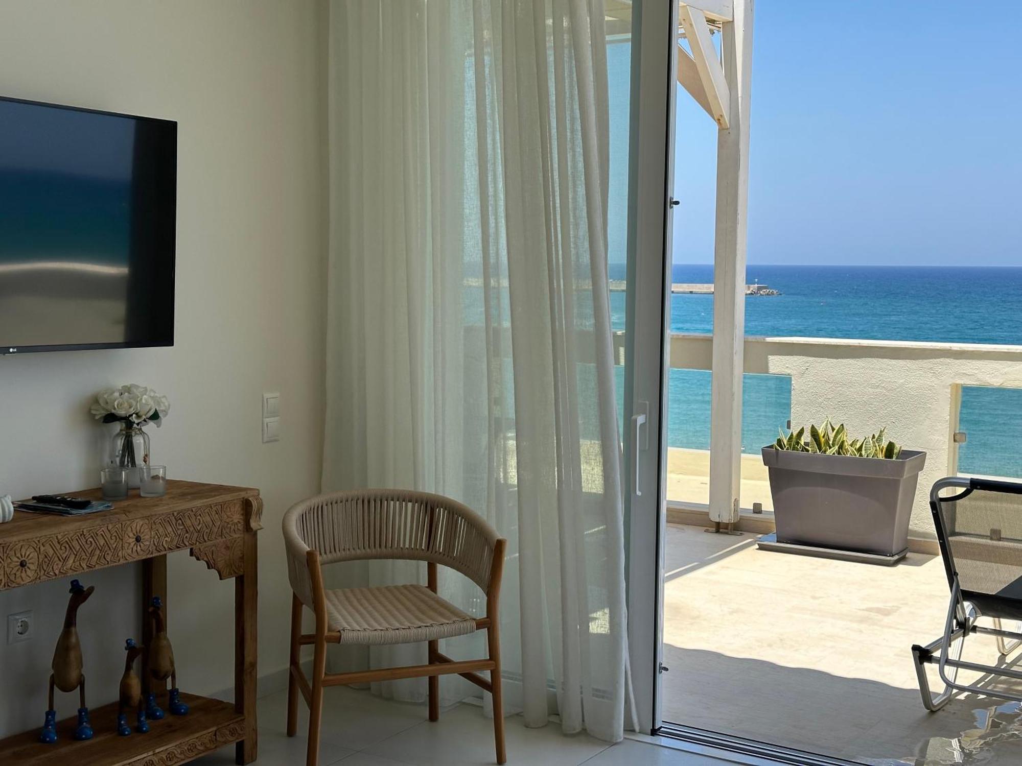 Nathalie'S Beachfront Apartment Rethymno  Ngoại thất bức ảnh